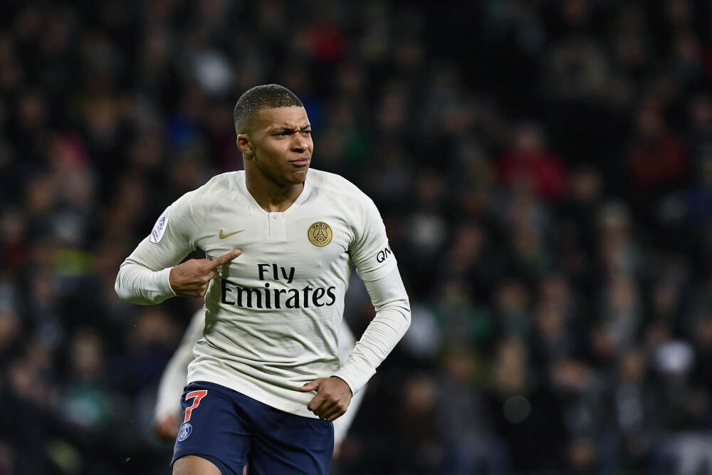 月均20万辆！新能源汽车出口量翻倍，下一个爆款藏在东南亚？